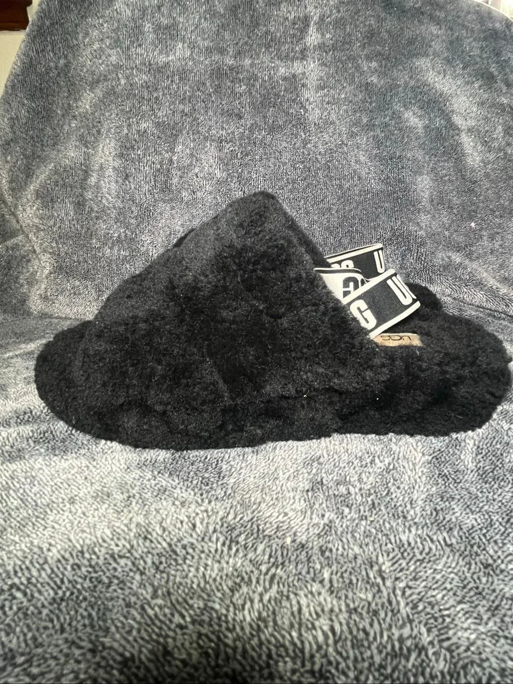 UGG Super Fluff Slipper Black Sheepskin Platform Sandals Women's Size 10 1095119